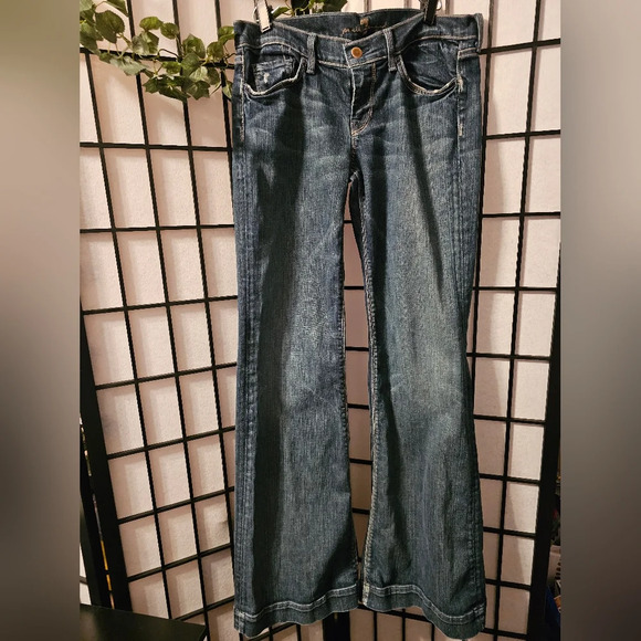 7 For All Mankind Low-Rise Ginger Flare Jeans - Picture 2 of 7